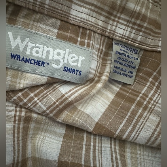 Wrangler button up  pearl snap Shirt, 2XLT - Picture 4 of 5